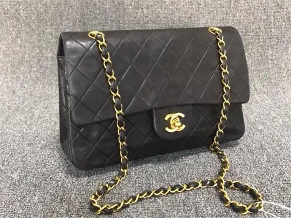 香奈儿cf包包价格，二手香奈儿包包价格